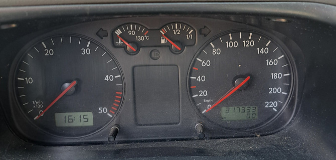 Pārdodu kravas Volkswagen Transporter 2, 5 TDI labā tehniskā stāvoklī, 3 sēdvietas.
Interesei... Кулдига - изображение 4