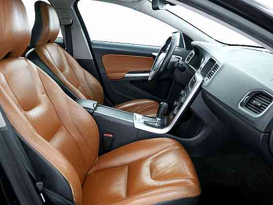 Volvo V60 Summum AWD 4x4 ATM 2.4 D5 151kW Таллин
