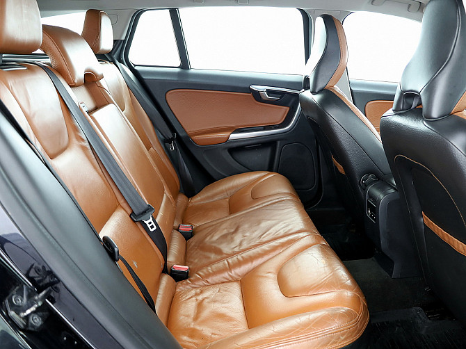 Volvo V60 Summum AWD 4x4 ATM 2.4 D5 151kW Таллин - изображение 7