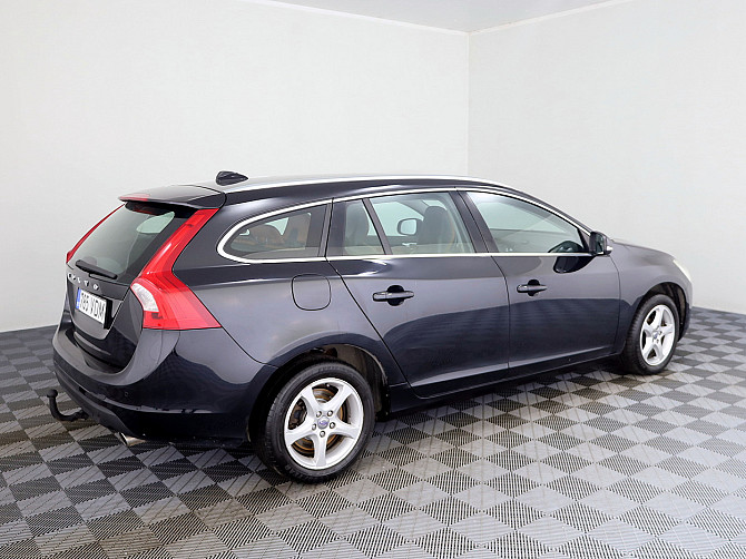 Volvo V60 Summum AWD 4x4 ATM 2.4 D5 151kW Таллин - изображение 3