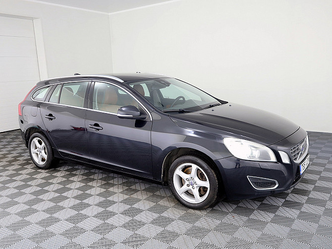 Volvo V60 Summum AWD 4x4 ATM 2.4 D5 151kW Таллин - изображение 1
