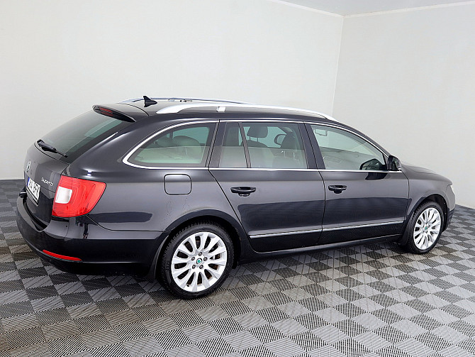 Skoda Superb Highline ATM 1.8 118kW Таллин - изображение 3