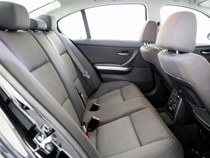 BMW 318 Business 2.0 105kW Tallina - foto 7
