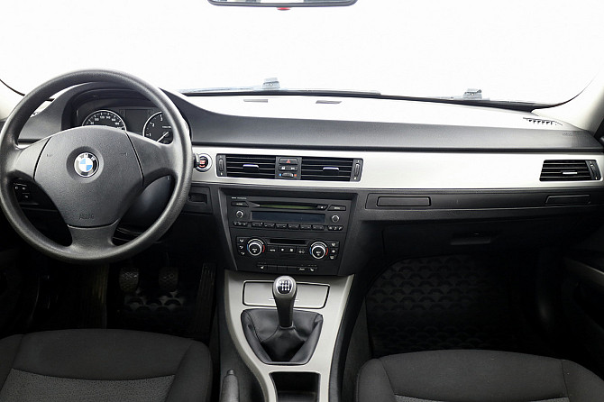 BMW 318 Business 2.0 105kW Tallina - foto 5