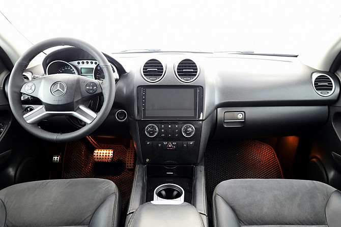 Mercedes-Benz ML 300 Luxury Facelift ATM 3.0 CDI 140kW Tallina - foto 5