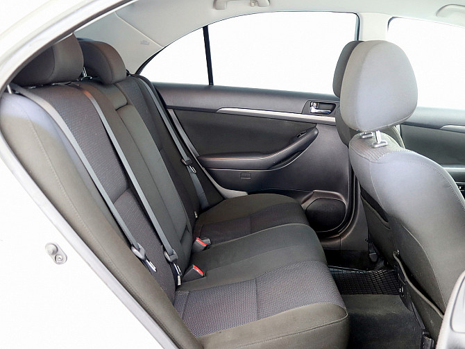 Toyota Avensis Linea Sol Facelift 2.0 108kW Таллин - изображение 7