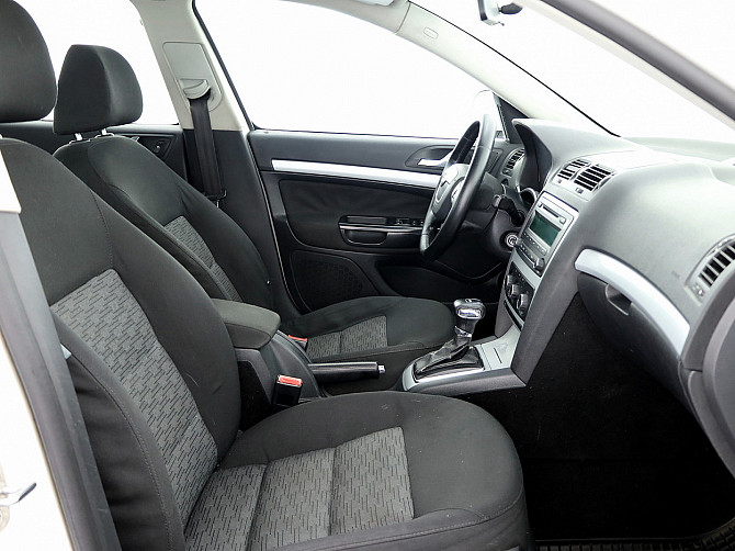 Skoda Octavia Comfortline Facelift ATM 1.9 TDI 77kW Tallina - foto 6