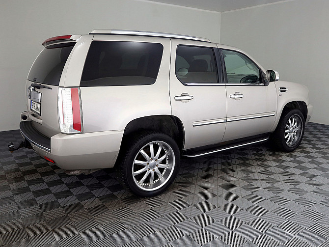 Cadillac Escalade Luxury LPG ATM 6.2 301kW Таллин - изображение 3