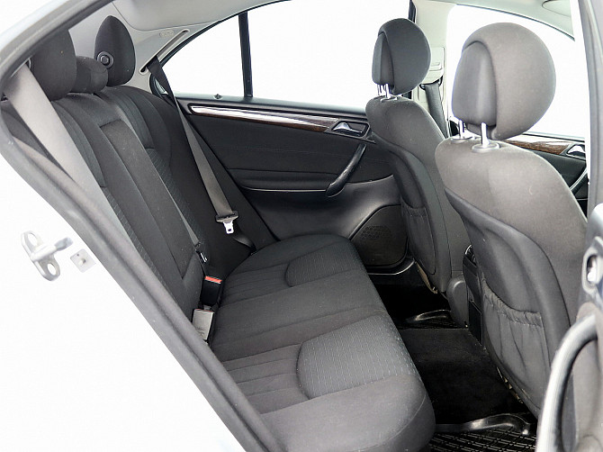 Mercedes-Benz C 220 Elegance Facelift ATM 2.1 CDI 110kW Таллин - изображение 7