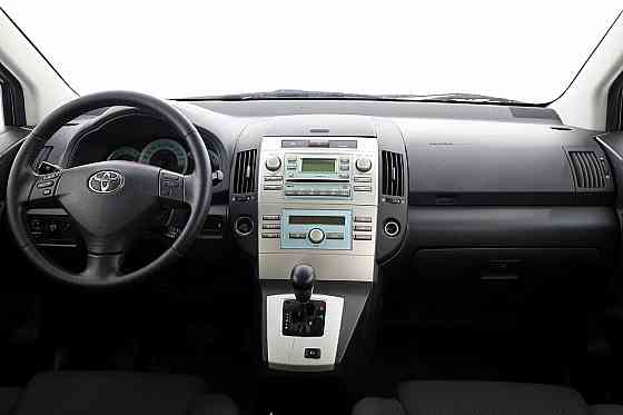 Toyota Corolla Verso Linea Sol ATM 1.8 95kW Tallina