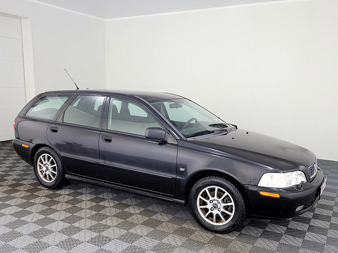 Volvo V40 Estate Facelift 1.9 120kW Tallina - foto 1