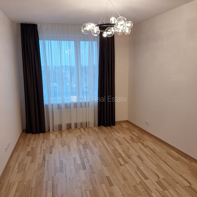 Zeme īpašumā, pagalma ēka, mainīts Jumta segums, ķieģeļu mūra sienas, labiekārtota Rīga - foto 9