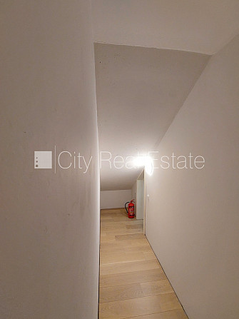 Jaunceltne, pagalma ēka, energo efektīva māja, ieeja no pagalma, puspagrabs, ir lifts, logi Rīga - foto 10