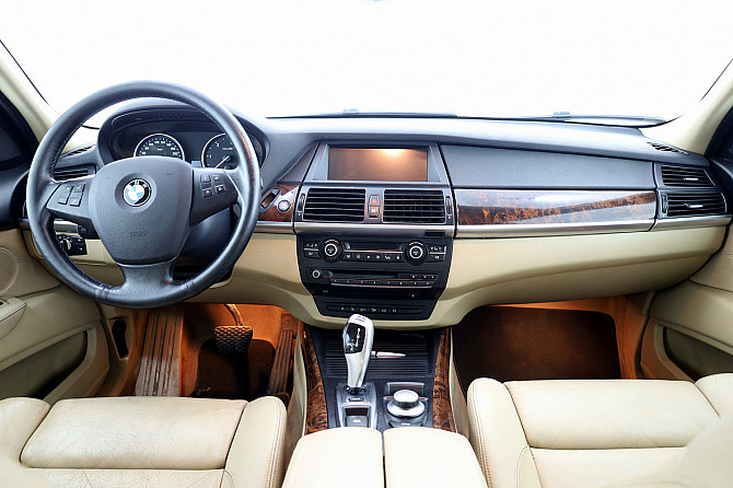 BMW X5 xDrive 35D Sportpakett ATM 3.0 D 210kW Таллин - изображение 5