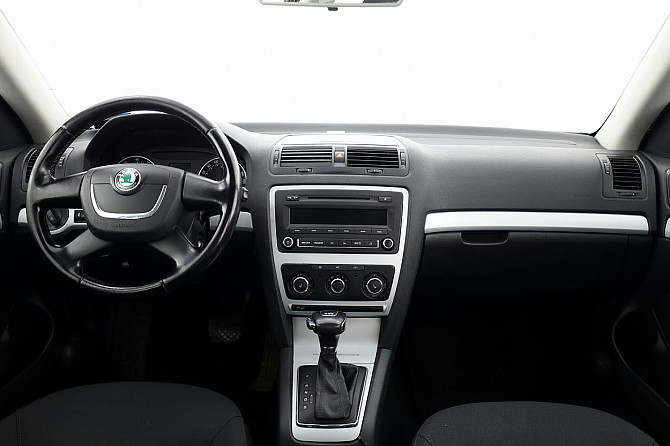 Skoda Octavia Comfortline Facelift ATM 1.2 77kW Таллин - изображение 5