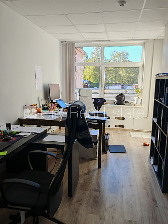 Zeme īpašumā, fasādes māja, renovēta māja, slēgts pagalms, ir lifts, kāpņu telpa pēc Rīga - foto 4