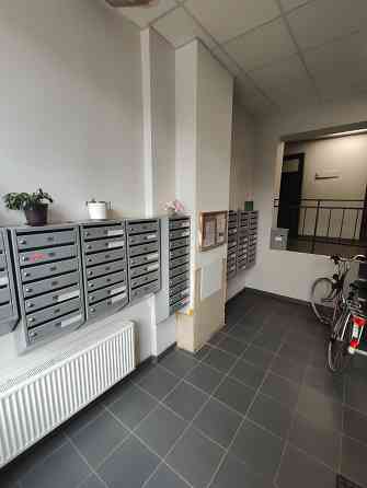 На берегу Кишэзерса. Трёхкомнатная квартира с двумя большими лоджиями на запад и на восток.... Рига