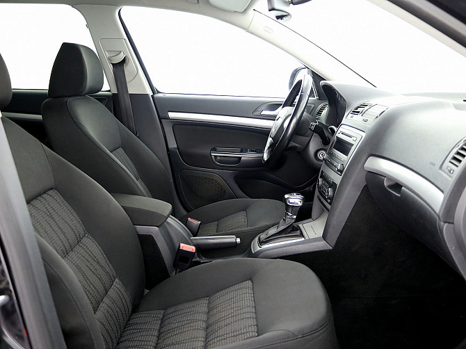 Skoda Octavia Comfortline Facelift ATM 1.8 118kW Tallina - foto 6