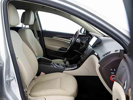 Opel Insignia Cosmo LPG 4x4 2.8 191kW Таллин