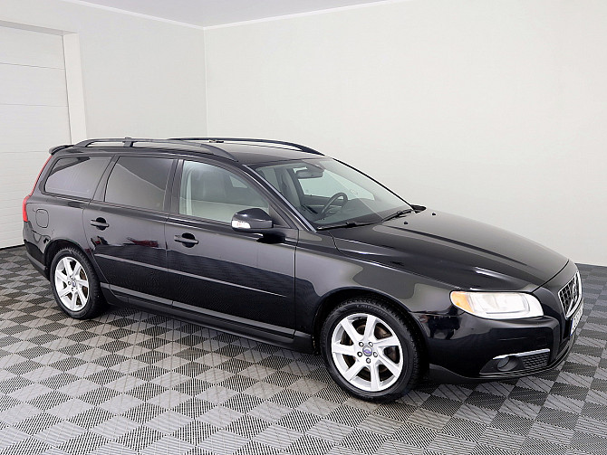 Volvo V70 Summum ATM 2.4 D5 129kW Tallina - foto 1