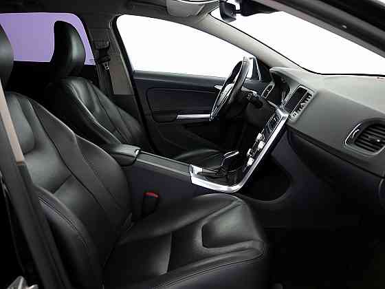 Volvo V60 Summum Facelift ATM 2.0 D5 133kW Tallina