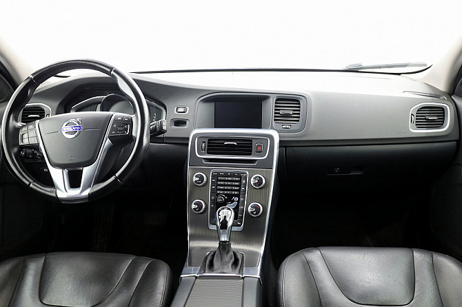 Volvo V60 Summum Facelift ATM 2.0 D5 133kW Tallina - foto 5