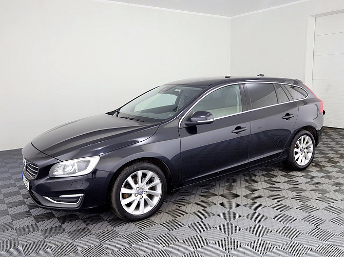 Volvo V60 Summum Facelift ATM 2.0 D5 133kW Tallina - foto 2