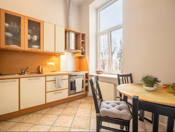 Elegants un plašs dzīvoklis Rīgas klusajā centrā  Izīrēšanai pieejams gaišs un komfortabls Rīga - foto 7