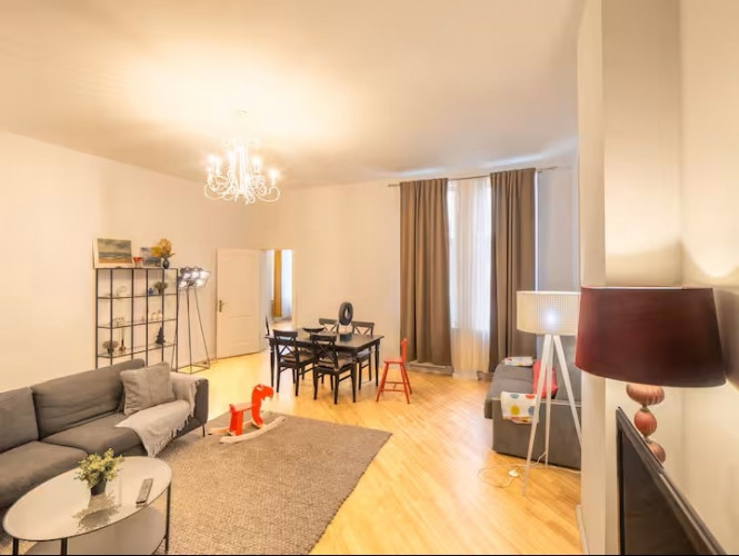 Elegants un plašs dzīvoklis Rīgas klusajā centrā  Izīrēšanai pieejams gaišs un komfortabls Rīga - foto 9