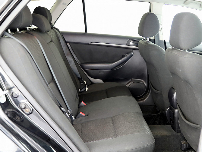 Toyota Avensis Linea Sol 2.0 D-4D 85kW Tallina - foto 7