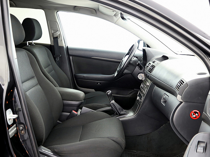 Toyota Avensis Linea Sol 2.0 D-4D 85kW Tallina - foto 6