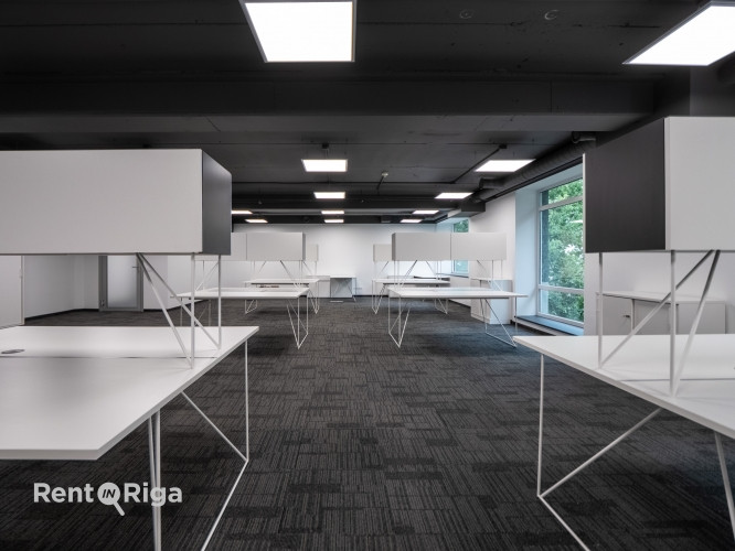 Furnished open-plan office in a newly built office building in the Quiet Centre.  The space features Рига - изображение 2