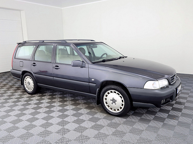 Volvo XC70 Summum AWD ATM 2.4 142kW Tallina - foto 1