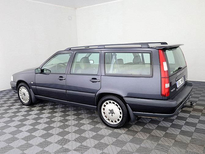 Volvo XC70 Summum AWD ATM 2.4 142kW Tallina - foto 4