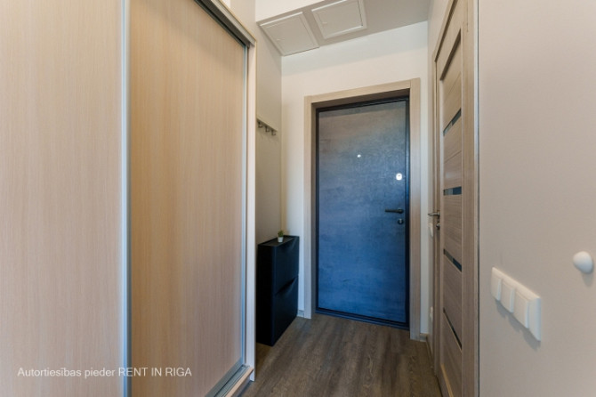 Ilgtermiņā īrei (sākot no 6 mēneši) - Moderns studijas tipa dzīvoklis renovētā ēkā. Rīga - foto 7