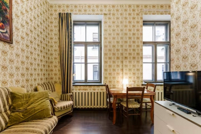 Mājīgs dzīvoklis Rīgas klusajā centrā  Piedāvājam īrei gaumīgi iekārtotu un komfortablu Rīga - foto 2
