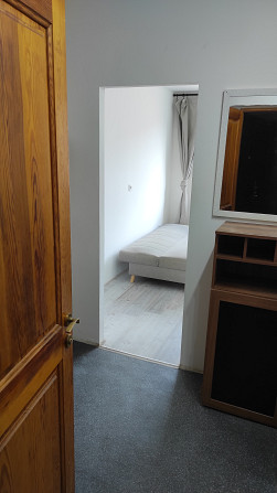 Dzīvoklī ir atsevišķa sanitārā telpa (tualete, izlietne, duša). Visas komunikācijas atrodas... Rīga - foto 11