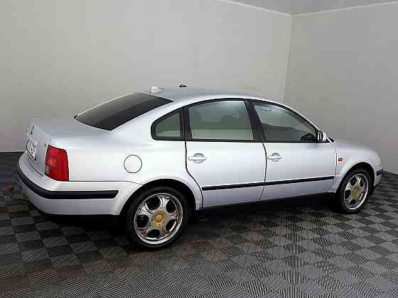 Volkswagen Passat Comfortline 1.8 92kW Tallina