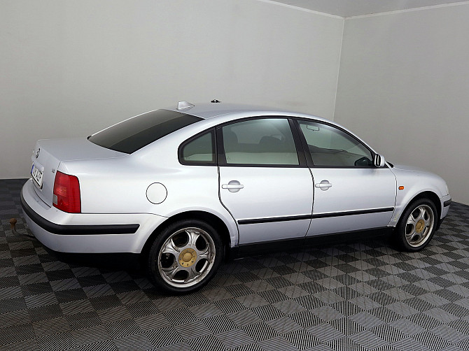 Volkswagen Passat Comfortline 1.8 92kW Tallina - foto 3