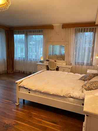 Izīrē ilgtermiņā skaistu un plašu dzīvokli ar 2.automašīnas stāvvietām jaunajā projektā Meža prospek Jūrmala