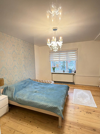 Продаётся светлая, уютная 2-комнатная квартира в Кенгарагсе 54 м², в тихом и зелёном районе.... Рига - изображение 3