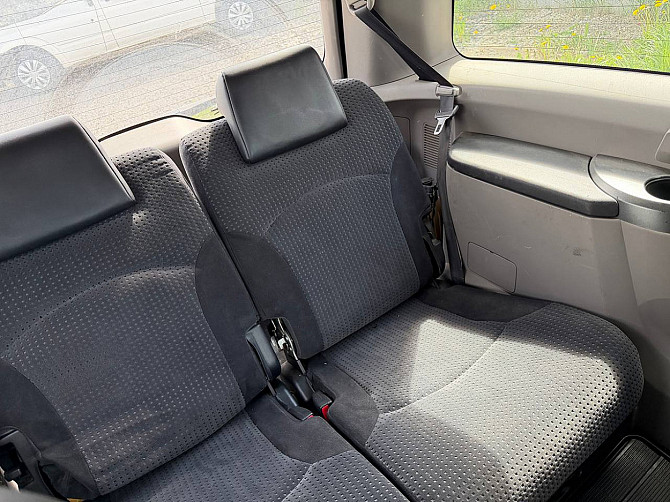 Mitsubishi Grandis Comfort 2.0 Di-D 100kW Tallina - foto 8