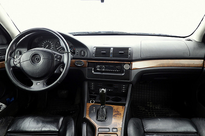 BMW 525 Sportpakett Facelift ATM 2.5 D 120kW Tallina - foto 5