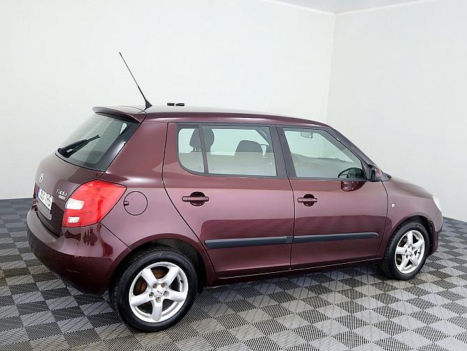 Skoda Fabia Comfortline Facelift 1.2 51kW Tallina - foto 3