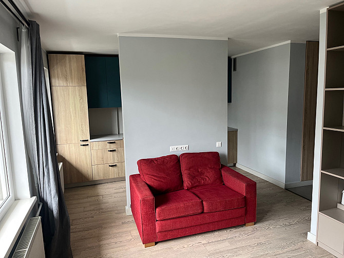 Tiek ilgtermiņā izīrēts gaišs un plašs studio tipa dzīvoklis. Dzīvoklī nesen veikts remonts. Rīga - foto 4