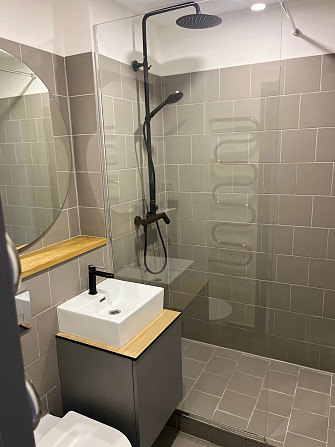 Tiek ilgtermiņā izīrēts gaišs un plašs studio tipa dzīvoklis. Dzīvoklī nesen veikts remonts. Rīga - foto 6
