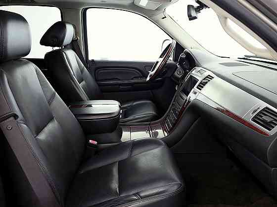 Cadillac Escalade Luxury LPG ATM 6.2 301kW Tallina
