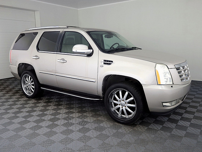 Cadillac Escalade Luxury LPG ATM 6.2 301kW Tallina - foto 1