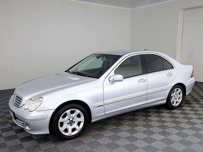 Mercedes-Benz C 220 Elegance Facelift ATM 2.1 CDI 110kW Tallina - foto 2