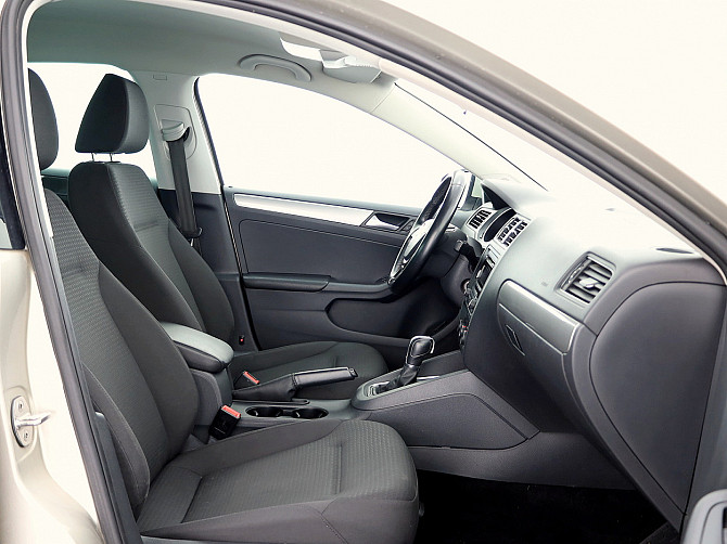 Volkswagen Jetta Comfortline Facelift ATM 1.4 92kW Tallina - foto 6